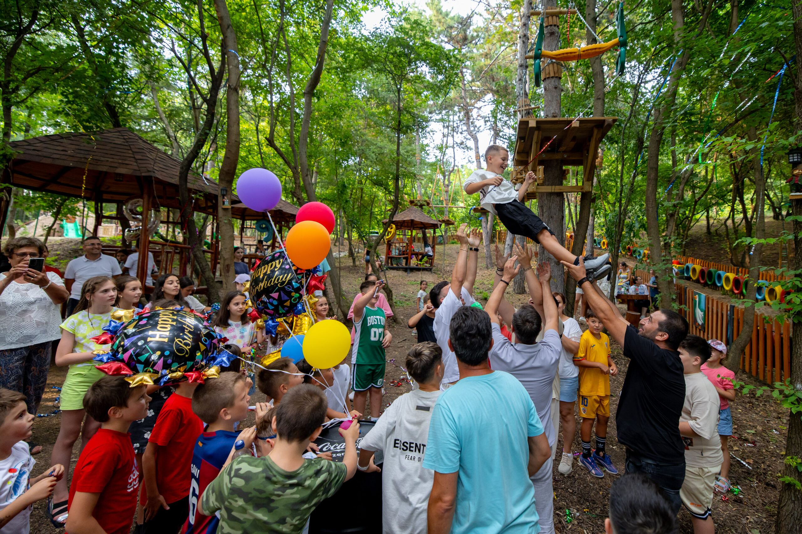 Petrecere aniversară Magic Woodland
